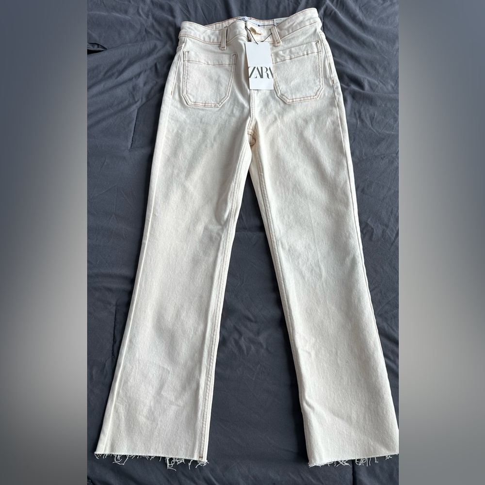 Brand New ZARA Mini Flare High-Rise Jeans (Size US4)